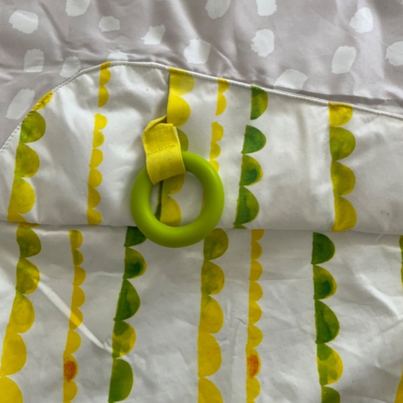 Lovevery Activity Mat - Picture 4 of 13